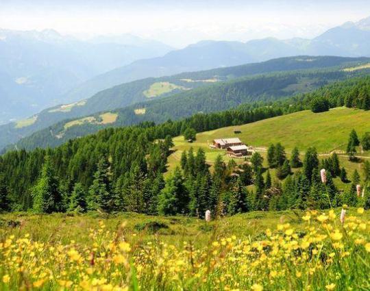 zu-den-gipfeln-der-luesner-alm