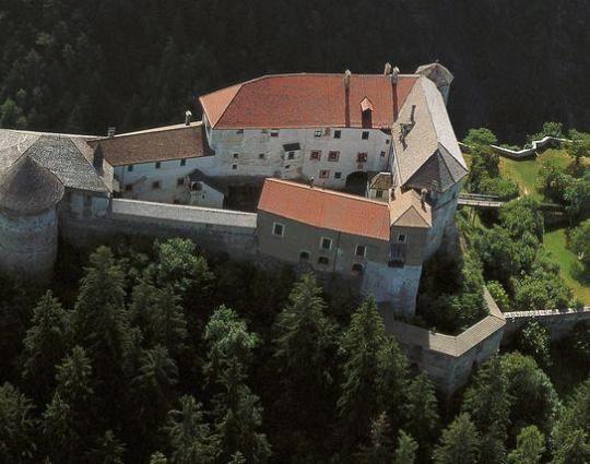 schloss-rodenegg-schluchtenwanderung